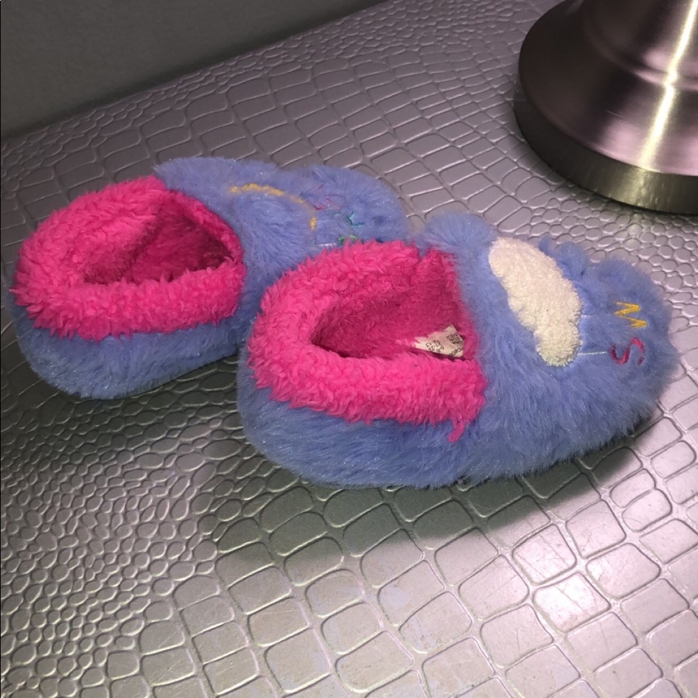 Toddler slippers size 5/6 used once $5